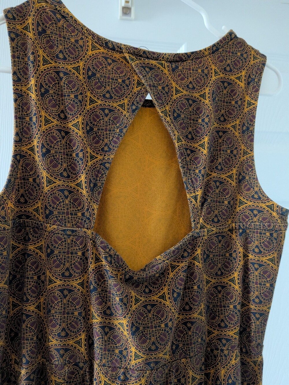 Geometric Pattern Midi Dress - Picture 7 of 10